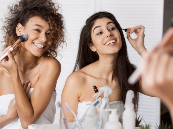 5 façons super simples d'essayer le maquillage haut de gamme gratuitement ou à bas prix