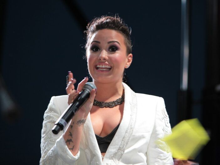 Los usuarios de Twitter llaman a Demi Lovato 'hipócrita' después de que la cantante aparentemente promueva la 'cultura de la dieta'