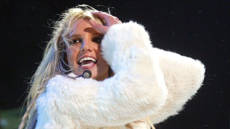 Britney Spears lider av smertefull hjemmeskade, deler et blåmerket bilde som bevis