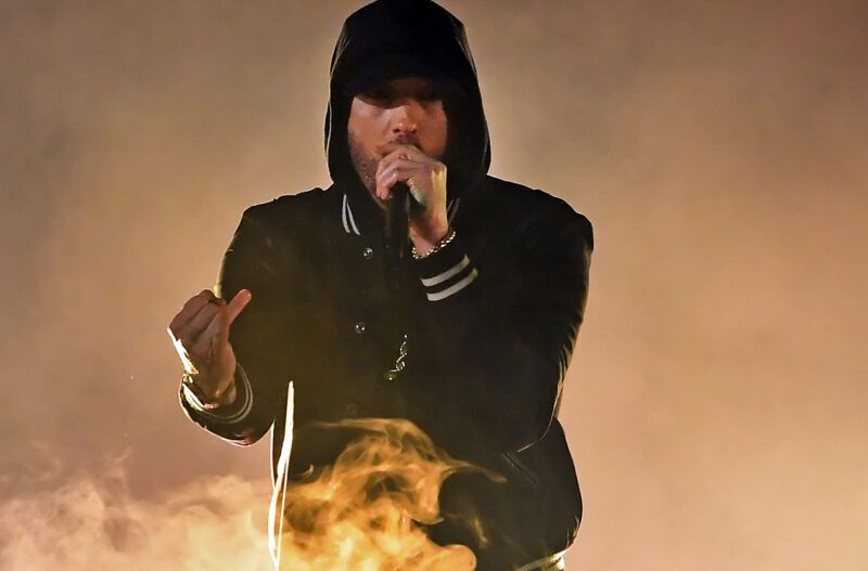 Eminemova dcéra vypustila „kulomet Kelly Storm“ v zábere v bikinách