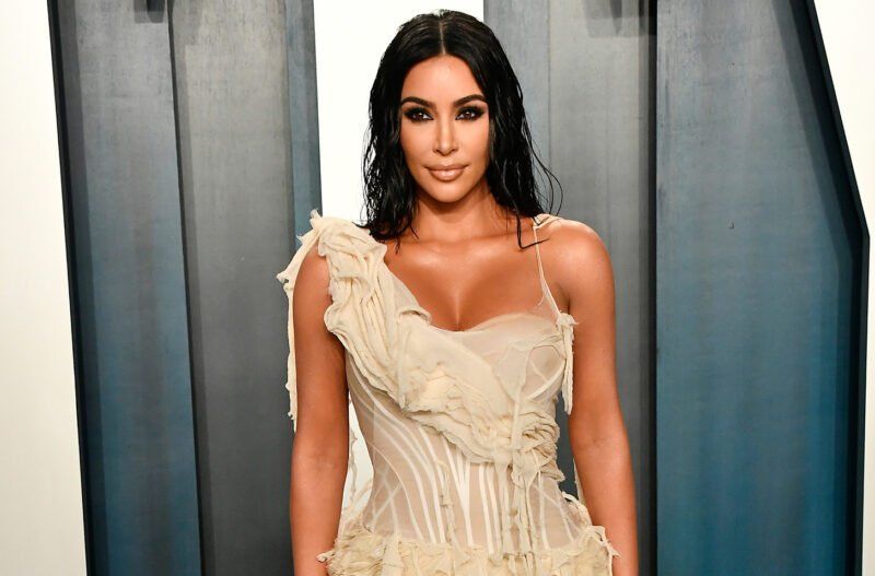 Kim Kardashian obtožena fotografiranja svojih otrok