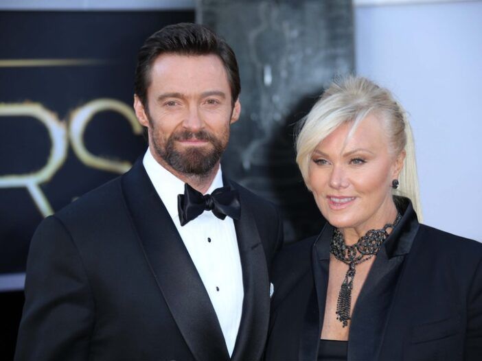 Informe: la esposa de Hugh Jackman está preocupada de que Tom Cruise lo reclute en la cienciología