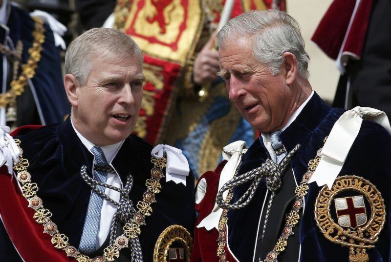 Informe: el príncipe Carlos envía a Scotland Yard tras el príncipe Andrés