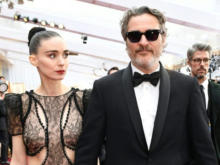 ¿Joaquin Phoenix, Rooney Mara le piden a Keanu Reeves que sea el padrino de boda?