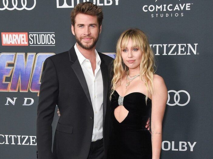¿Qué pasó con Miley Cyrus rogándole a Liam Hemsworth que la aceptara?