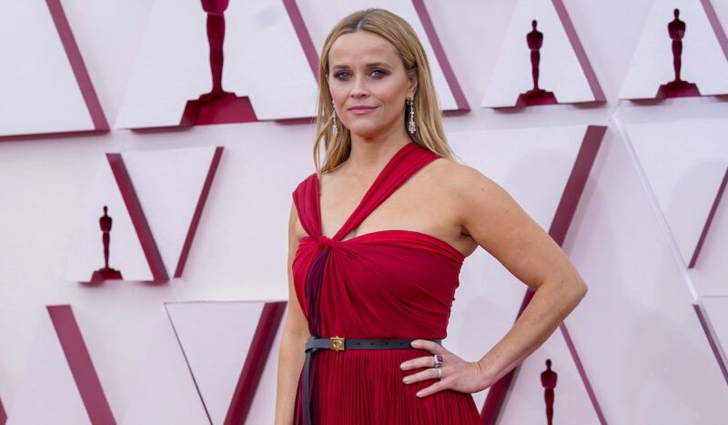 Reese Witherspoon, Yapım Şirketinin 900 Milyon Dolarlık Satışından Sonra Kocasından Boşanıyor mu?