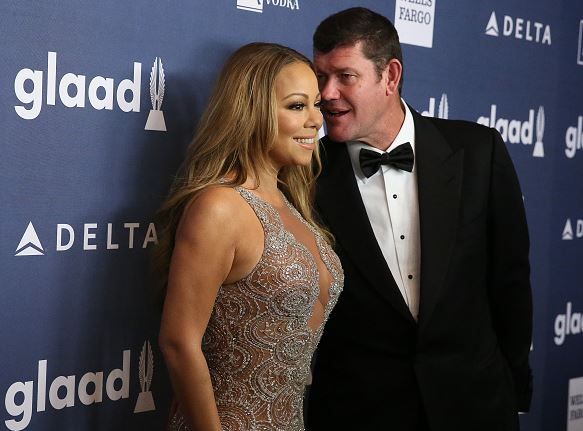 Mariah Carey indossa un anello di fidanzamento per schernire James Packer?