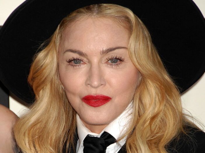 ¿Rostro de Madonna 'irreconocible' después de una cirugía plástica de $ 500K?
