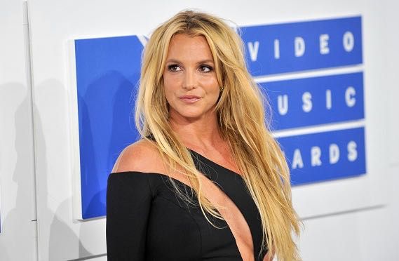 ¿Britney Spears se está volviendo flácida por el hábito de la comida chatarra?