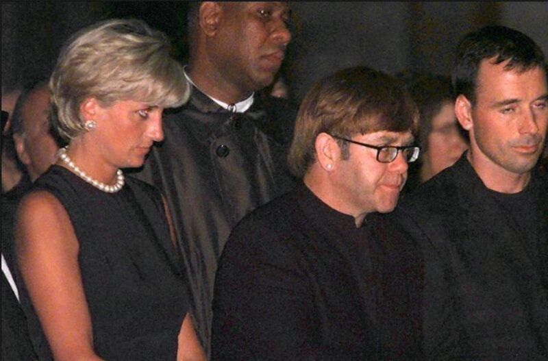 Elton John til høyre, stående sammen med prinsesse Diana