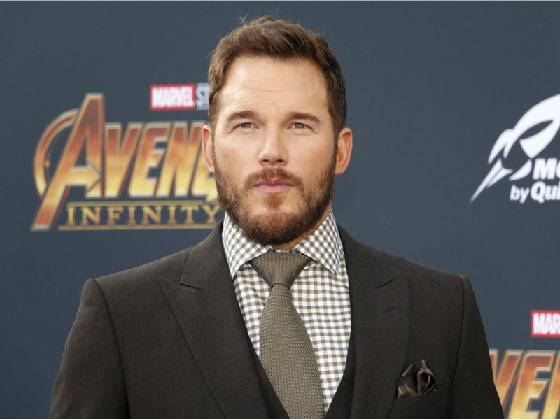 Chris Pratt pózuje na premiére Avengers
