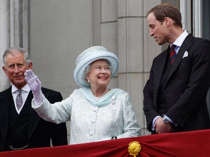 Prins Charles eller prins William: Hvem bliver den næste konge af England