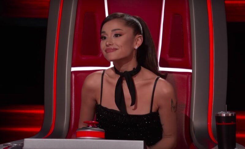 Ariana Grande ekraanipilt saates The Voice