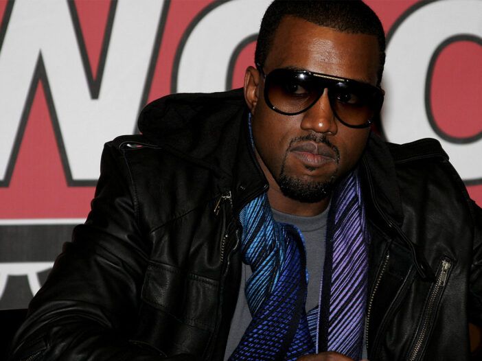 Kanye West plănuiește să folosească serialele Netflix pentru a-i arunca pe Kardashian pe fondul divorțului?