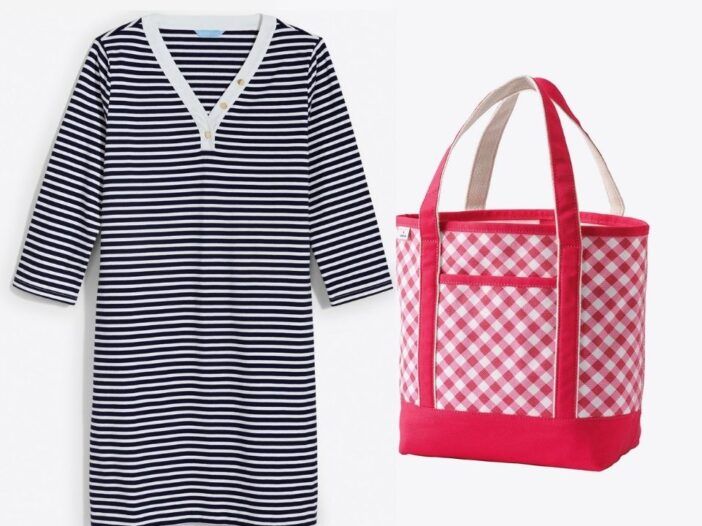 Dos imágenes de productos, una al lado de la otra, de un vestido estilo camiseta a rayas con cuello en V y un bolso tote abierto en rojo y blanco de Draper James x Lands