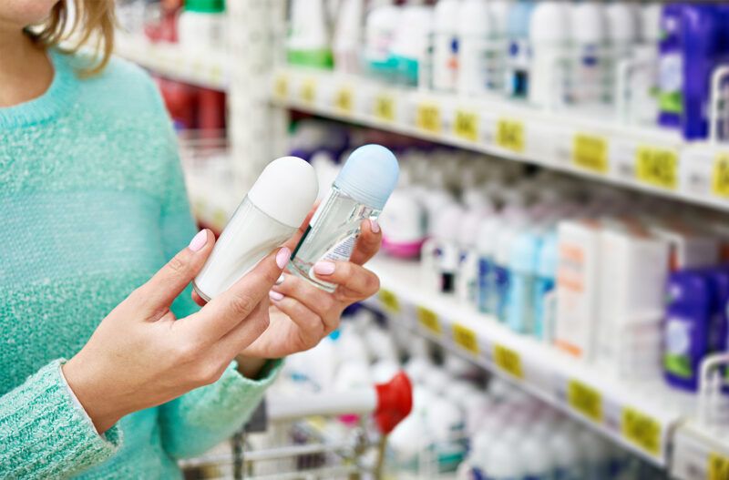 Procter & Gamble retira del mercado marcas populares de desodorantes después de encontrar una sustancia química que causa cáncer