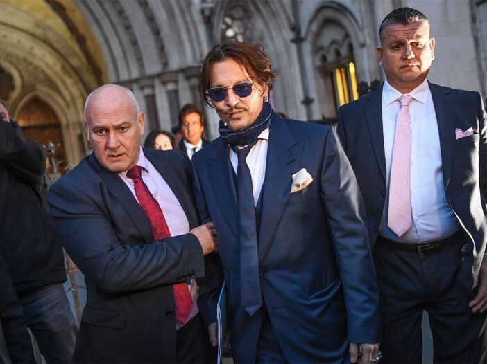 ¿Se está muriendo Johnny Depp? Y otros 3 extraños rumores que la gente realmente creía sobre el actor