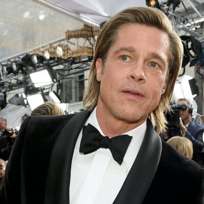 Brad Pitt smokingis