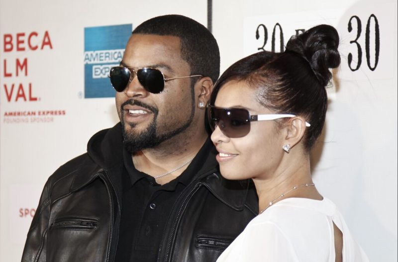 Ice Cube ja abikaasa Kimberly Woodruff 2010. aastal päikeseprille kandmas